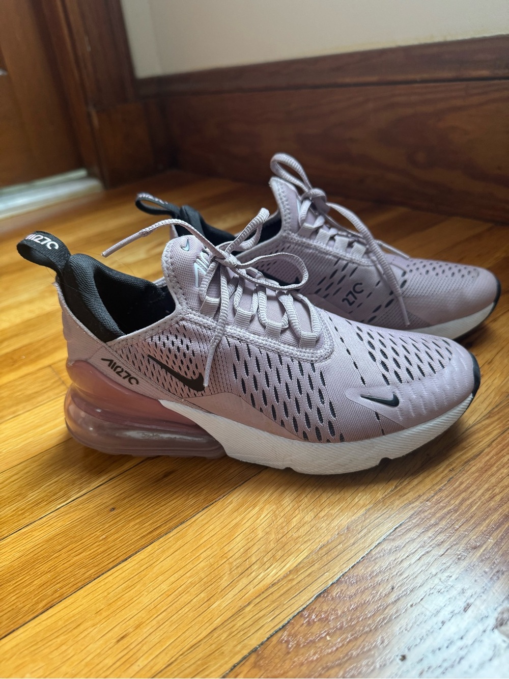 Nike Air Max 270 Youth Size 4Y Elemental Rose/Black-White